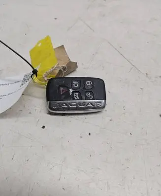Jaguar XE Ignition key/card EW9315K601BE