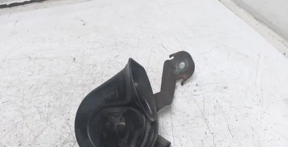 Volkswagen PASSAT B6 Horn signal