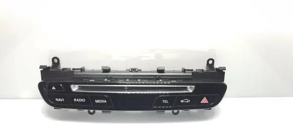 Head unit multimedia control