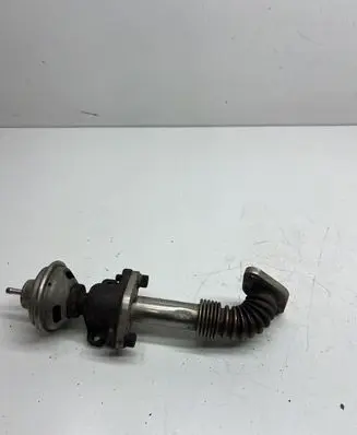 Volkswagen PASSAT B4 EGR valve 028131501E