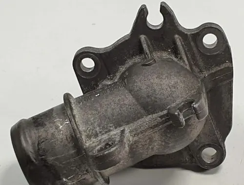Jeep Grand Cherokee (WK) Thermostat housing A6422000315