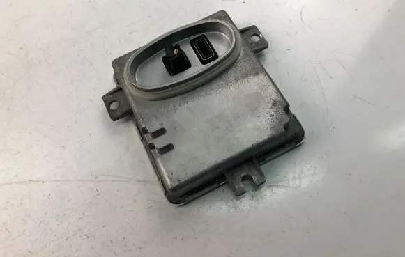 BMW 3 E90 E91 Xenon control unit/module 6261110499