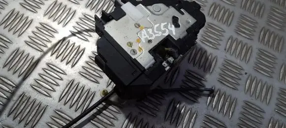 Nissan Note (E11) Front door lock