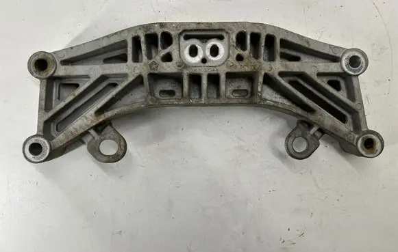 Dodge Challenger Gearbox mounting bracket 68170323AA