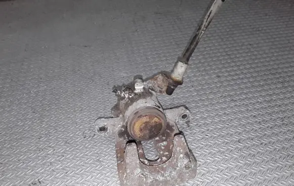Citroen C4 I Rear brake caliper 9635313780