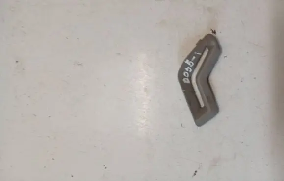 Volvo XC60 Seat belt trim 13550