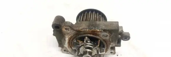 Mitsubishi Carisma Water pump