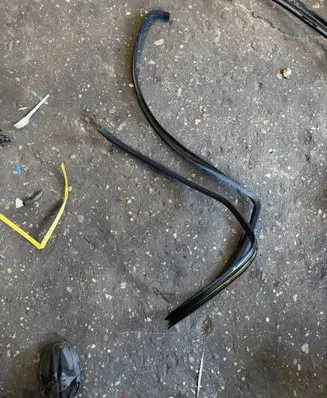 Mercedes-Benz 190 W201 Rubber seal rear door 547658