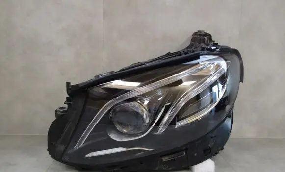 Mercedes-Benz E W213 Headlight/headlamp A2139064704