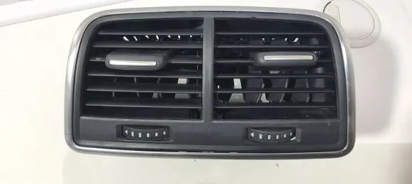 Audi A6 S6 C7 4G Rear air vent grill 4G0819203