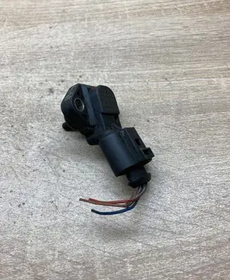 Volkswagen PASSAT B6 Air pressure sensor 038906051