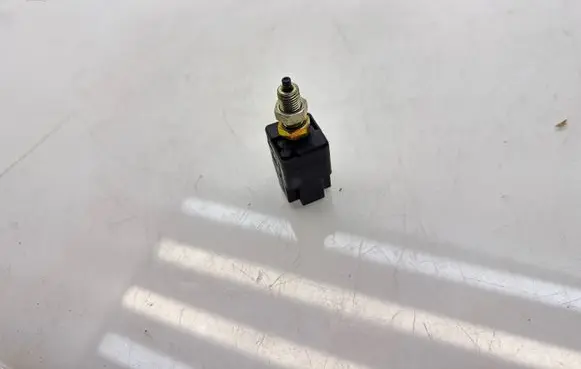 Subaru Outback Brake pedal sensor switch 