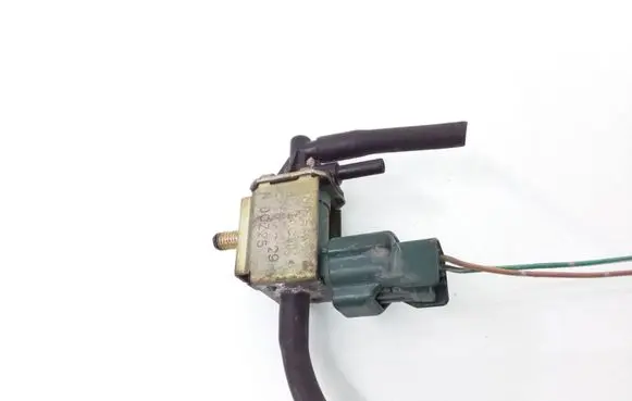 Nissan Almera Tino Turbo solenoid valve AESA123 DOZ25
