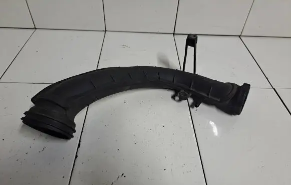 Volkswagen Jetta V Intercooler hose/pipe 03C145673C