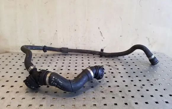 BMW X3 E83 Engine coolant pipe/hose