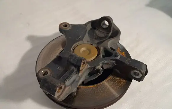 Mercedes-Benz Sprinter W907 W910 Front wheel hub spindle knuckle