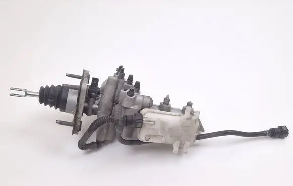 Renault Zoe Master brake cylinder 460113063R 020471126100 18111210229