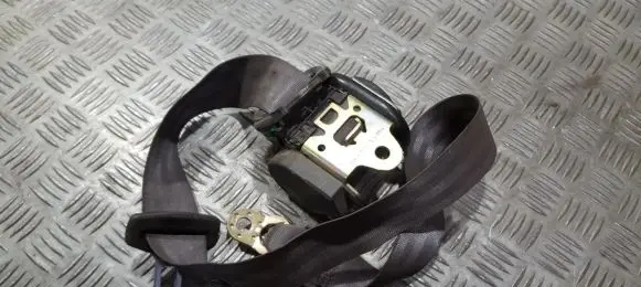 Audi A4 S4 B5 8D Front seatbelt 8D0857706F