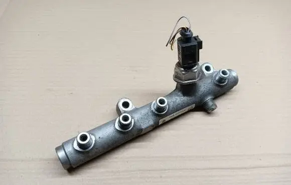 Audi Q5 SQ5 Fuel main line pipe 059130758K