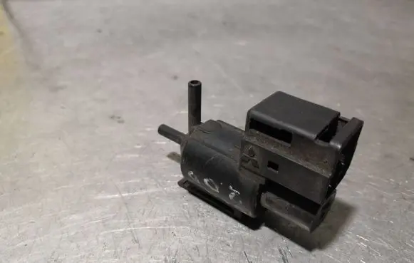 Mazda 626 Turbo solenoid valve K5T49091