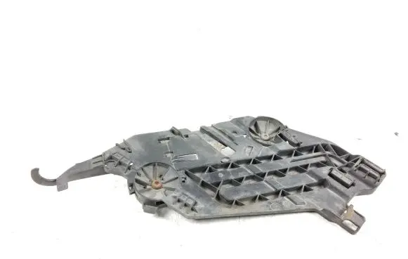 Skoda Octavia Mk2 (1Z) Headlight/headlamp mounting bracket 17035202
