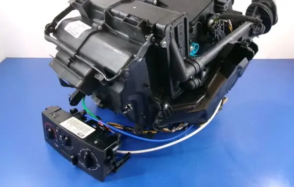 Peugeot 207 CC Interior heater climate box assembly 96497834XT