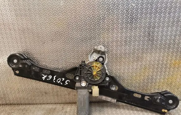Mercedes-Benz C W203 Rear door window regulator with motor 2038202942