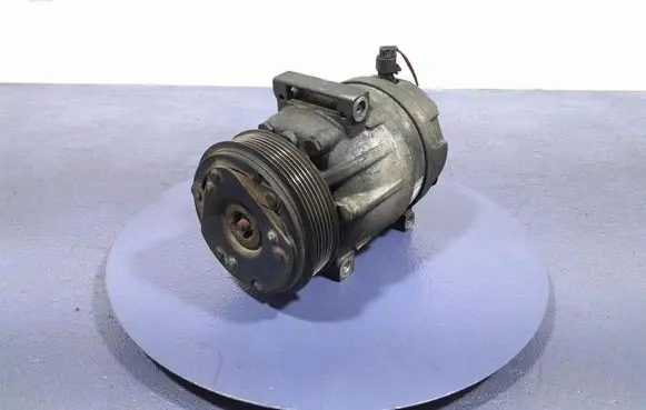 Renault Laguna II Air conditioning (A/C) compressor (pump) 8200021822