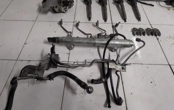 Honda Civic Fuel injection system set 0445110288 0445214121 16790RBDE02