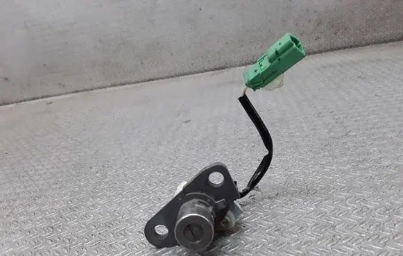 Honda Civic Tailgate exterior lock 