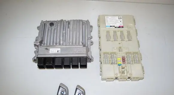 BMW 7 G11 G12 Engine ECU kit and lock set 6830820 61356830820 61356820916