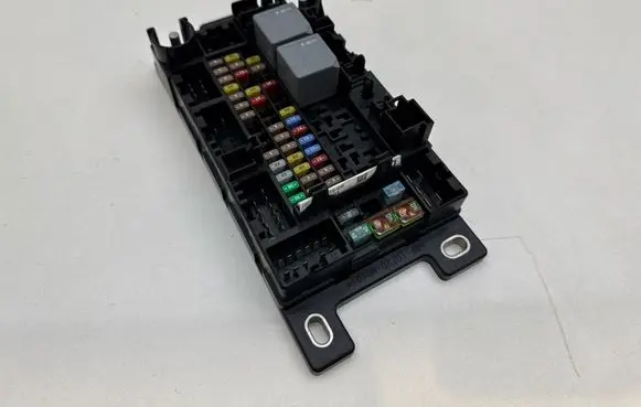 Jaguar E-Pace Fuse module J9C314A073BB