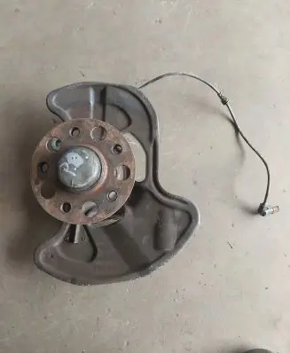 Mercedes-Benz C W204 Front wheel hub spindle knuckle