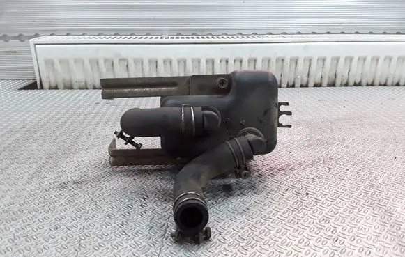 Ford Maverick Vacuum air tank 