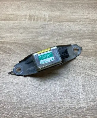 Toyota Prius (XW20) Airbag deployment crash/impact sensor 8983447020 1879000921