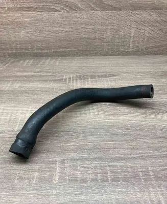 BMW 5 E34 Engine coolant pipe/hose 1384711