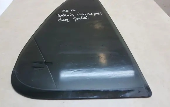 Mercedes-Benz ML W163 Rear vent window glass 