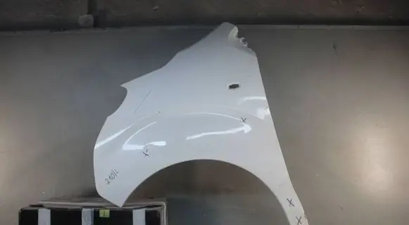 Peugeot Expert Fender mounting bracket