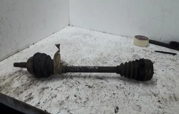 Volkswagen Caddy Front driveshaft