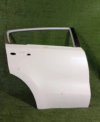 KIA Sportage Rear door 