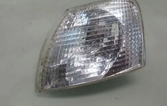 Volkswagen PASSAT B5 Front indicator light 