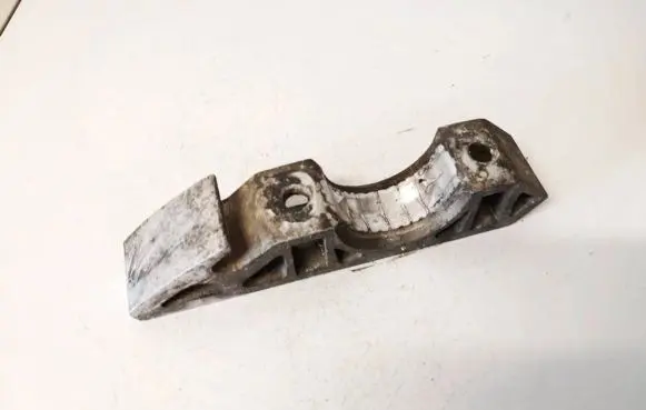 Audi Q7 4L Engine mounting bracket 7l0411063b