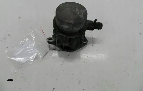 Renault Megane II Vacuum pump 8200175167