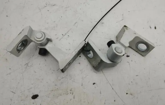 Rear door hinge set