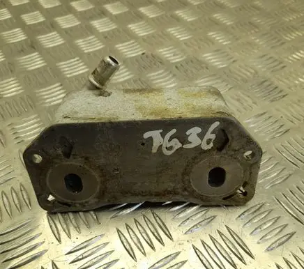 Engine oil radiator