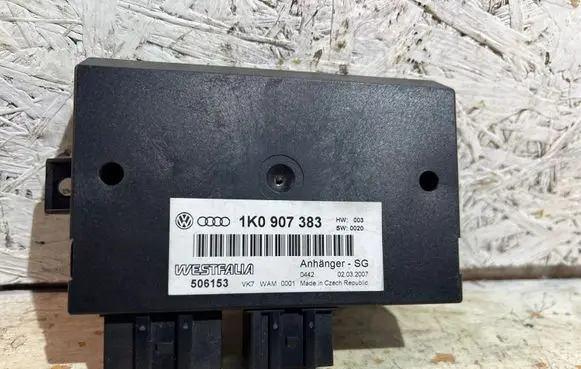 Volkswagen PASSAT B6 Tow bar trailer control unit/module 1K0907383