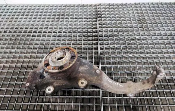 Mercedes-Benz S W222 Front wheel hub 222210108 2222101