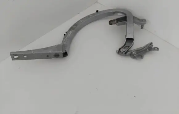 Audi A6 C7 Tailgate/trunk/boot hinge 4G5827302B