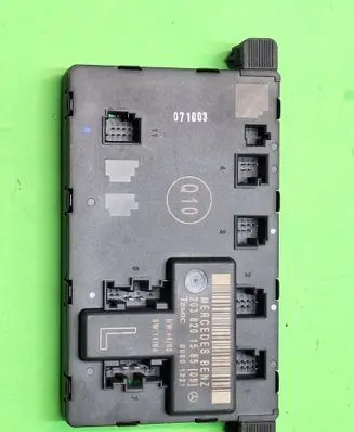 Mercedes-Benz C W203 Door control unit/module 2038201585