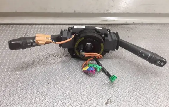 Volvo XC90 Wiper turn signal indicator stalk/switch